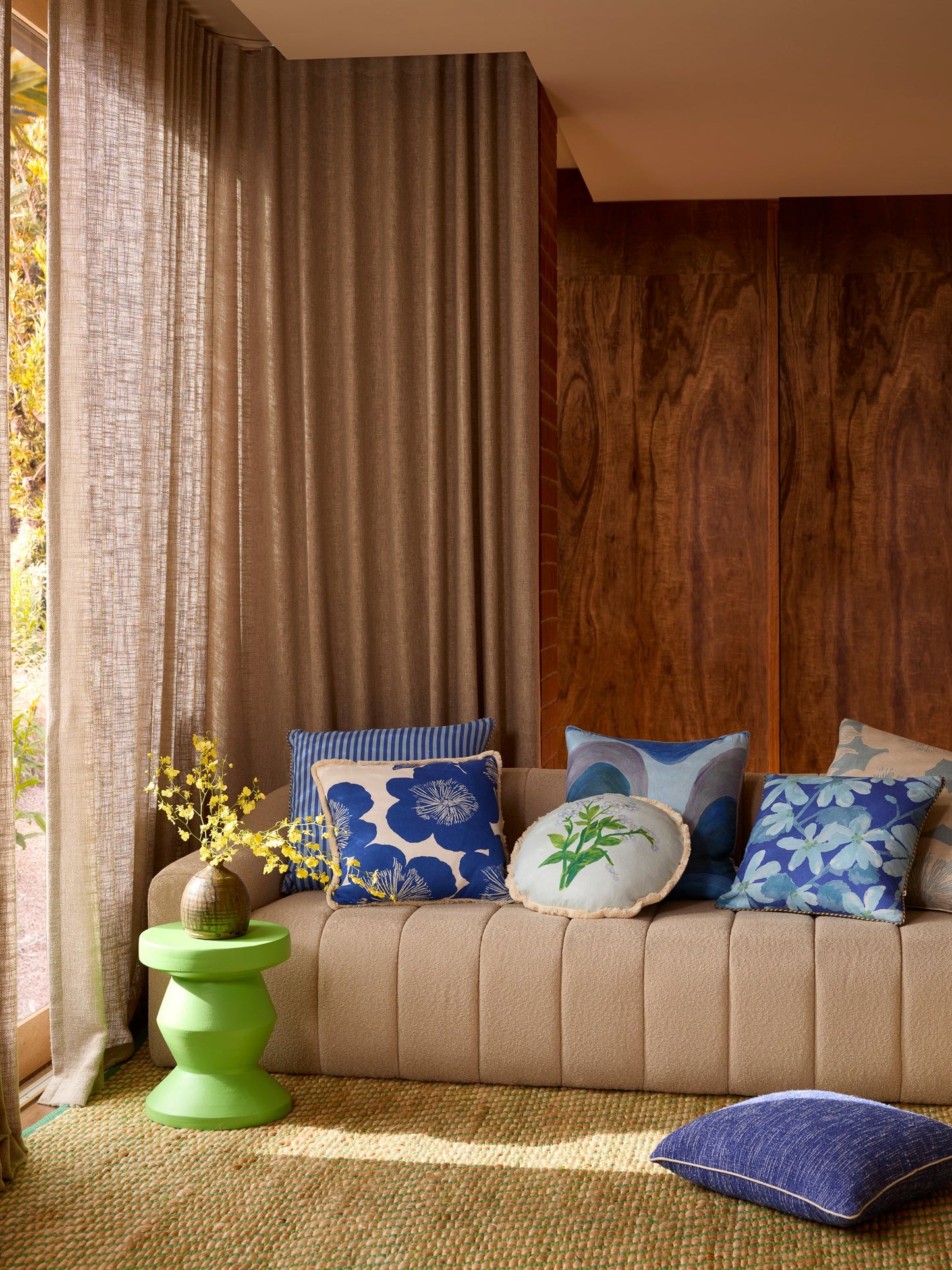 Violet Blue Cushion + Inner 50x50