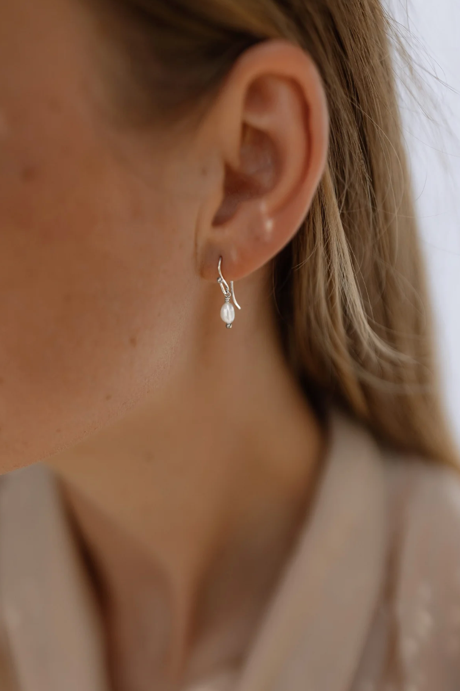 Bebe Pearl Drops - Silver