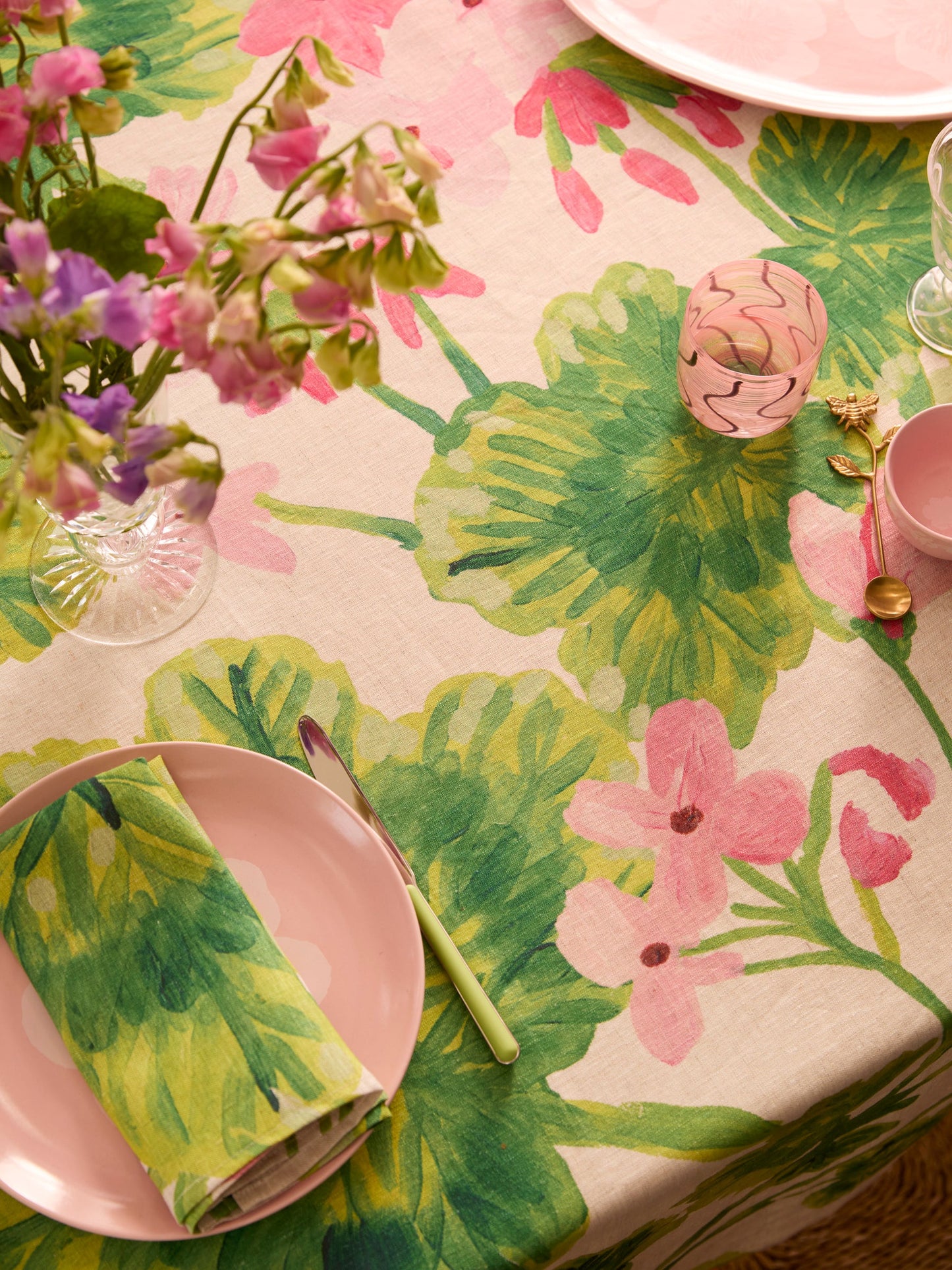 Geranium Linen Tablecloth