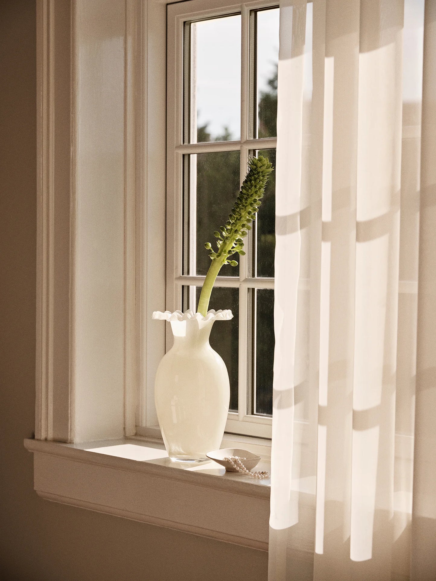 Jamin Vase - Antique White