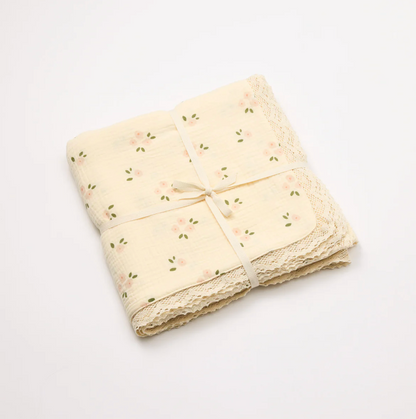 Organic Muslin Blanket - Daisy with Lace