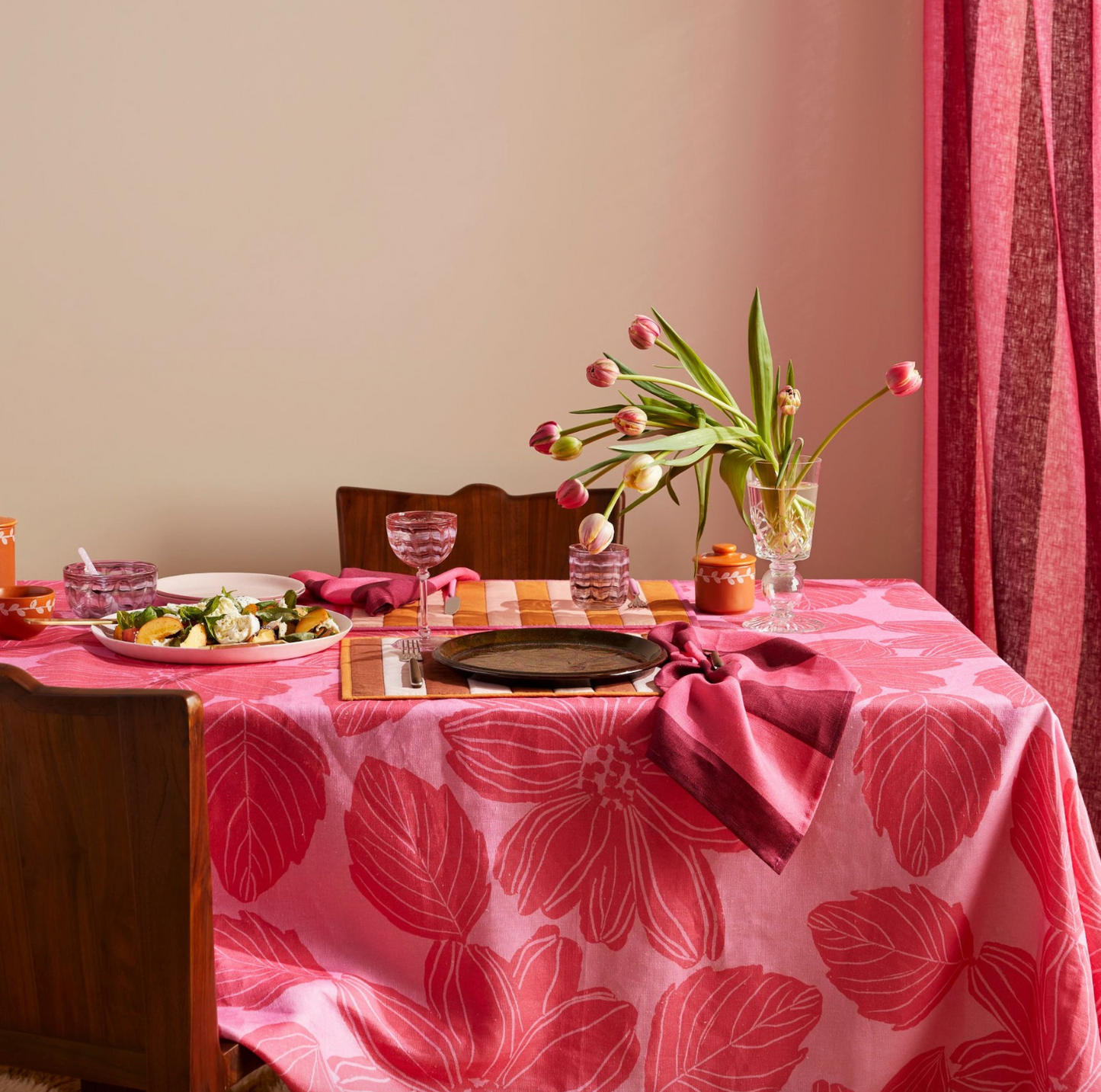 Margot Tablecloth - Pink