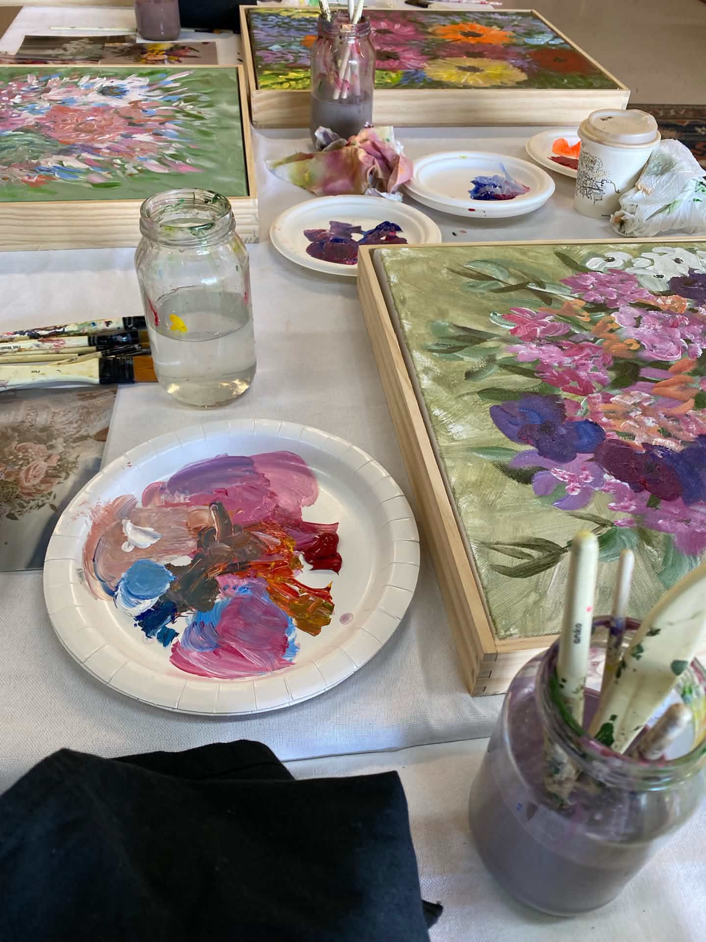 Hello Darling X Michelle Neale Canvas Floral Painting Workshop