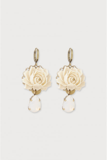 Queen Lily Earrings